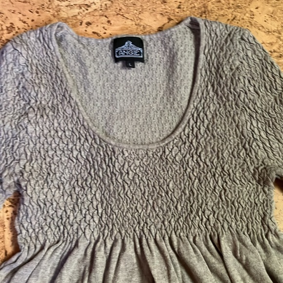 Beautiful balloon sleeved dress - Picture 3 of 3